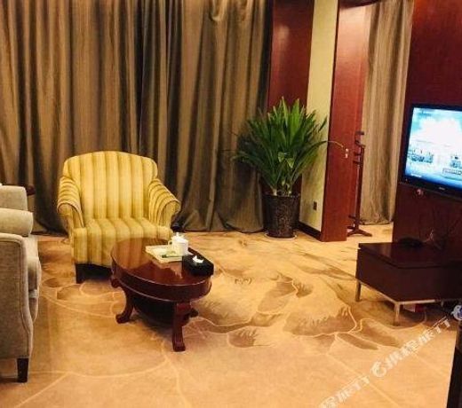 Huanghe Guesthouse