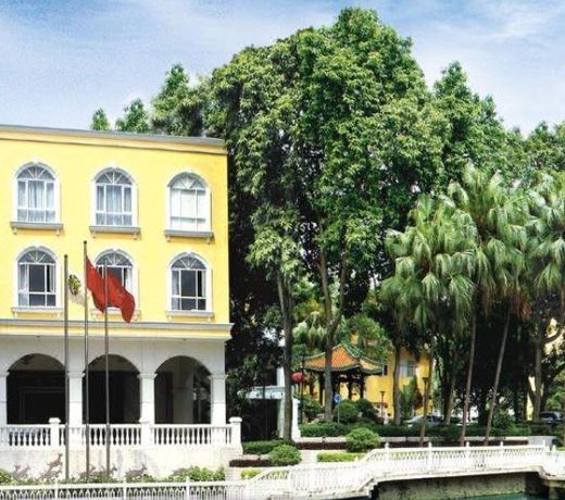 Palm Hotel