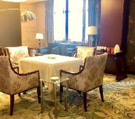 Qin Dynasty Hotel