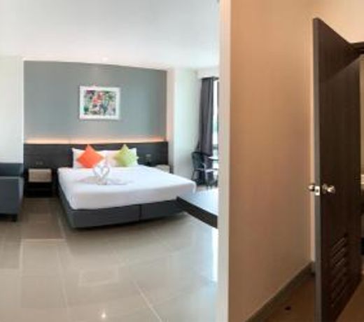 Clover Hotel Hatyai