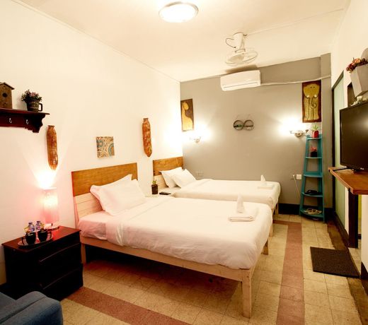 1m Hotel