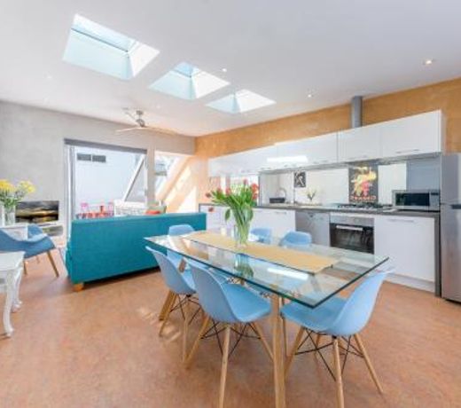 Chic East Sydney Pad
