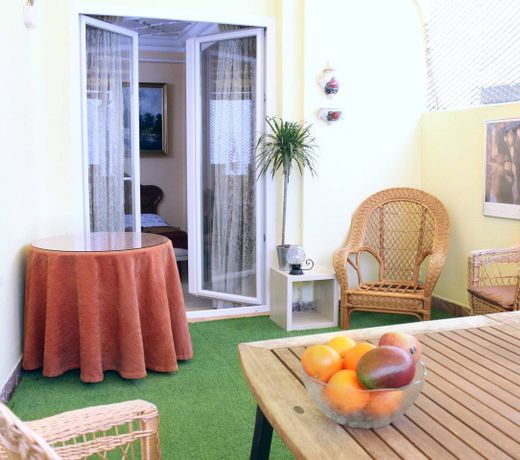 Cozy apartment in Valencia center