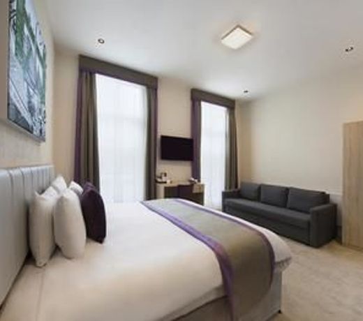 OYO Townhouse 30 Sussex Hotel