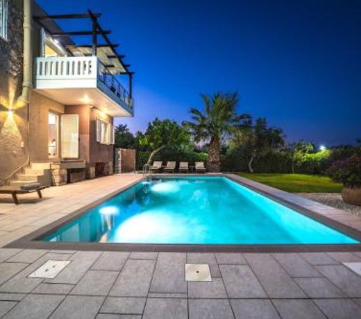 Petronila Luxury Villa with heated private pool
