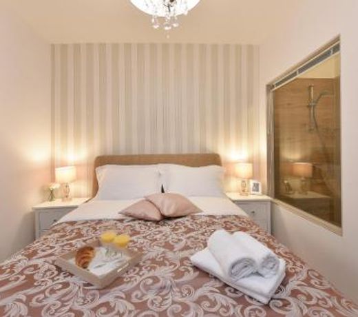 Harvey's luxury rooms