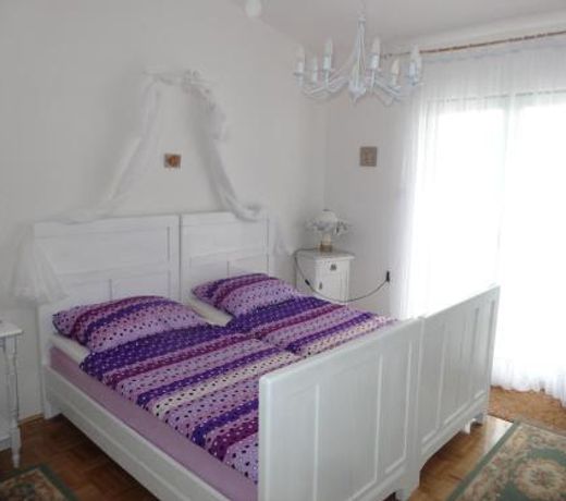 Romantic room Vir
