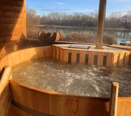 VÃ­zparti Apartmanhaz