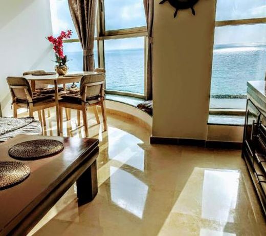 Luxurious Beach apartment