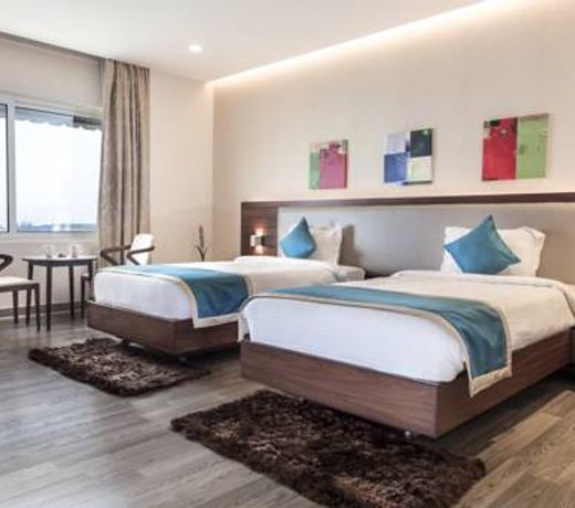 M crown Hotel