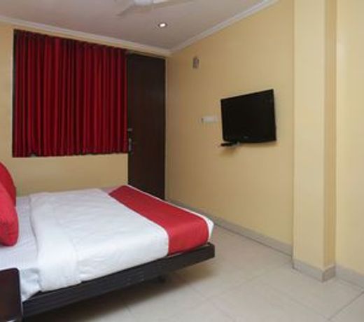 OYO 12887 Hotel A-1