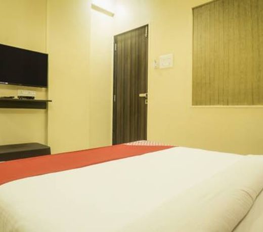 OYO 11597 Aditi Executive