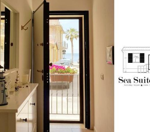 Sea Suite 26