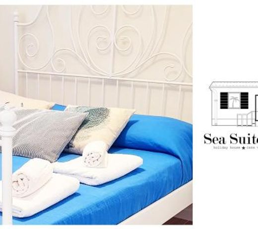 Sea Suite 26