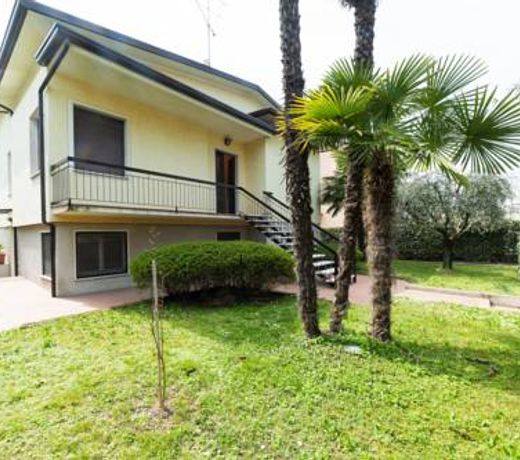 DesenzanoLoft Palm Garda Beach