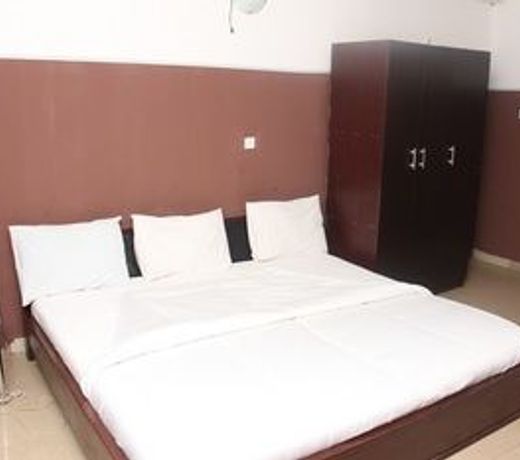 Peak Pleasure Hotel