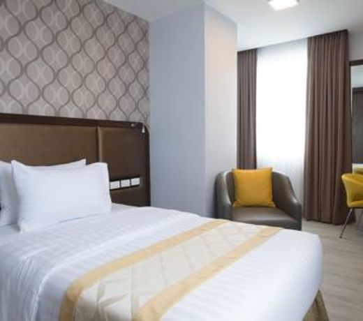 One Central Hotel & Suites - Multiple Use Hotel