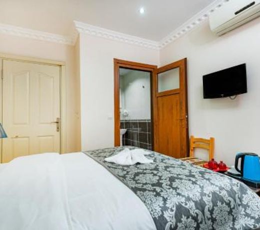 Nar Hotel