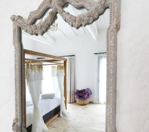 Alachi Hotel