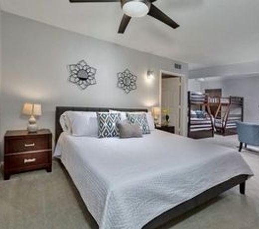 Delcoa Retreat 6br Scottsdale Pool House