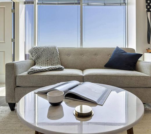 Charming 2BR w/ Pool + Gym in Uptown Charlotte