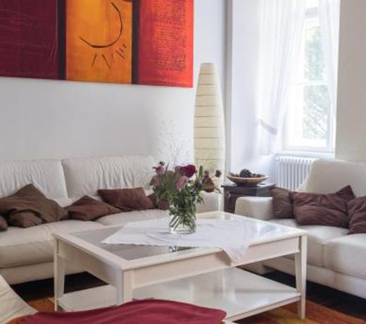 Spacious old town luxury apartment