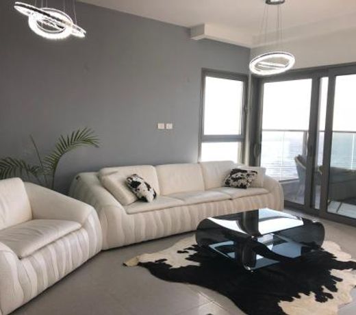 Apartment "Style City" With Sea View