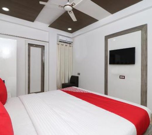 Capital O 13722 hotel walnut inn