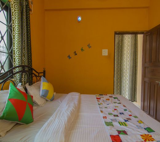 OYO 12304 Home Cozy Studio Baga