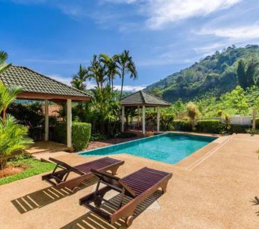 Aster Pool Villa