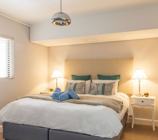 Waters Edge Self-Catering Apartments