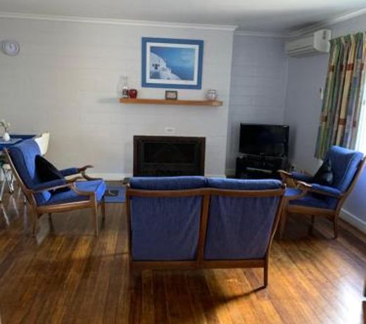 Orford Prosser Holiday Units