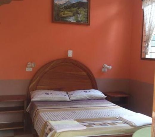 Hostal Santa Ana