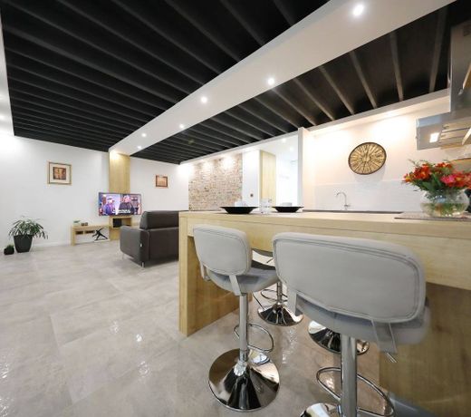 Harbour Apartment sea view