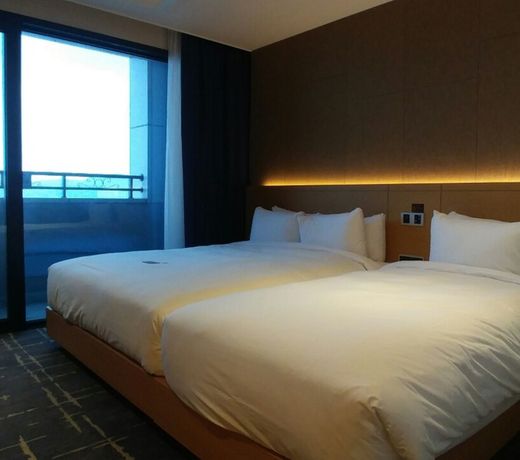Sea Cruise Hotel