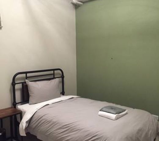 Saint Hostel