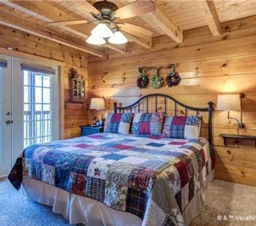 Lazy Cub Lodge