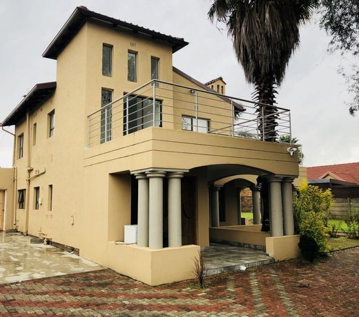 Airport Diamond Guest House