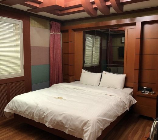 Masan Tourist Hotel