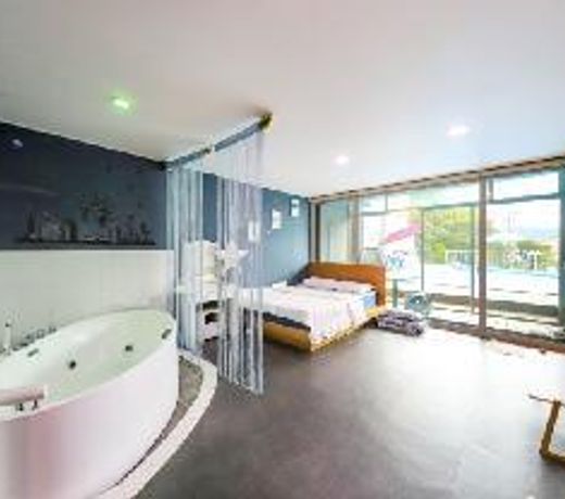 Gyeongju Local 054 Pension (Pool villa)