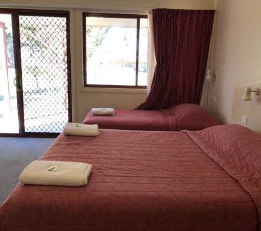 Outback Quarters Motel Hay and Indian Restaurant