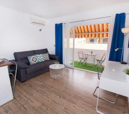 Cosy Apartment Close to Sea, WiFi, Air Cond
