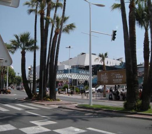 New York 2 piÃ¨ces 3 etoiles calme plein centre de cannes, 5mn des plages et Palais