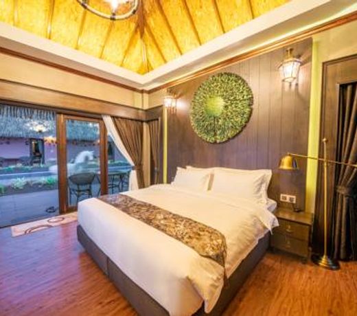 Khum Damnoen Resort