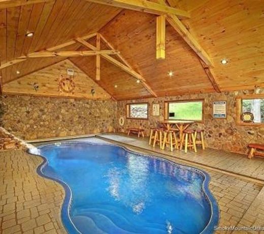 5 O' Clock Somewhere Cabin