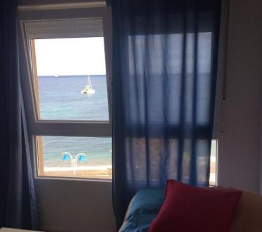 Estudio frente al mar