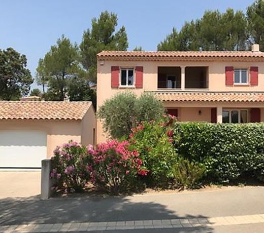 Beautiful Villa in Saumane de Vaucluse with Garden