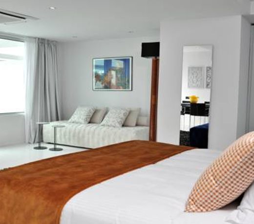 Athenaeum Palace & Luxury Suites