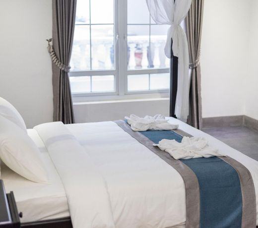 Hotel De L'Homme