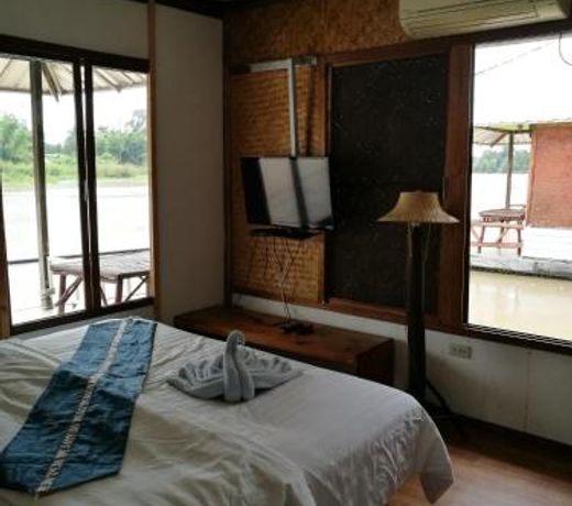 River Marina Resort